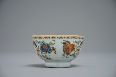 Une tasse et soucoupe en porcelaine de Chine famille rose &agrave; d&eacute;cor 'Pompadour', Qianlong, vers 1745