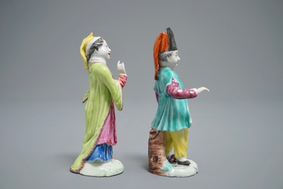Un couple de figures turques en porcelaine de Chine famille rose dans le go&ucirc;t de Meissen, Qianlong