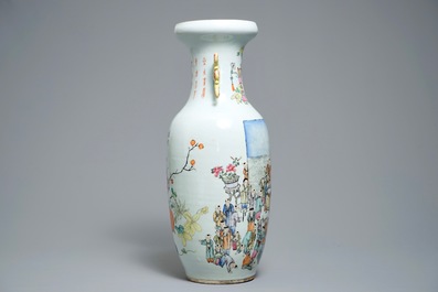 19-20世纪 粉彩人物瓶 