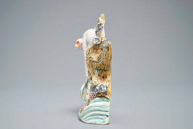 A Japanese Arita wall vase with a monkey on a tree, Edo, 17/18th C.