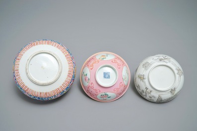 Deux bols et un br&ucirc;le-parfum en porcelaine de Chine famille rose et grisaille, Yongzheng et apr&egrave;s