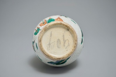 A Chinese famille verte crackle ware bottle vase, 19/20th C.