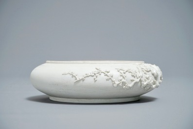 A Chinese biscuit brush washer with applied design, mark of Wang Bin Rong, 19/20th C.