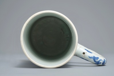 A Chinese blue and white tankard, Transitional period