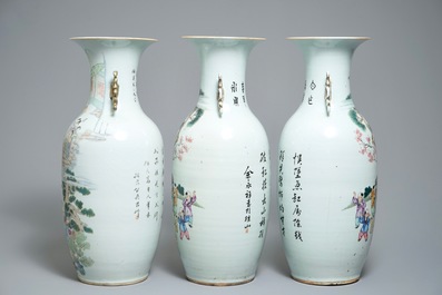 Een paar Chinese famille rose vazen en een enkel exemplaar, 19/20e eeuw