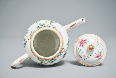 乾隆 人物粉彩瓷茶壶