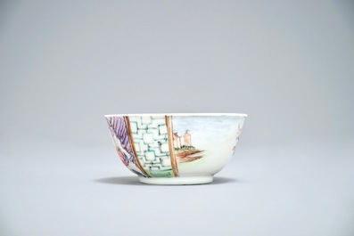 Deux soucoupes et une tasse en porcelaine de Chine famille rose &agrave; d&eacute;cor d'une femme et son chien, Yongzheng