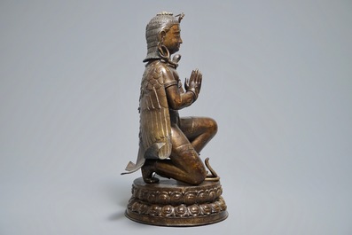 Een grote bronzen figuur van Garuda, Nepal, 19e eeuw