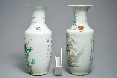 Two Chinese qianjiang cai vases and a wall hanger for chopsticks, 19/20e eeuw