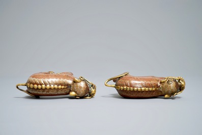 Une paire de mod&egrave;les de qilins en bronze dor&eacute; et &eacute;maux cloisonn&eacute;s, Chine, Qianlong