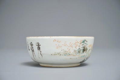 Un bol &agrave; deux compartiments en porcelaine de Chine qianjiang cai, 19/20&egrave;me