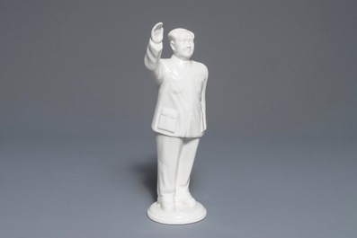 Une grande figure de Mao Zedong saluant, Chine, 2&egrave;me moiti&eacute; du 20&egrave;me