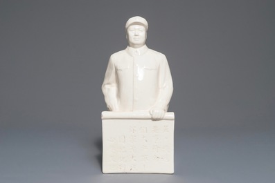 A tall Chinese figure of Mao Zedong on a pulpit, 2nd half 20th C.