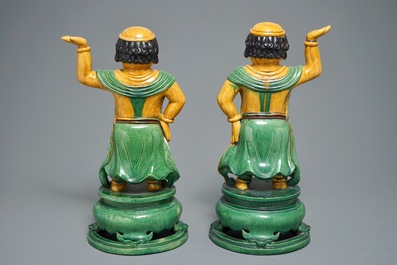 A pair of large Chinese sancai figures of temple guardians, 19/20th C.