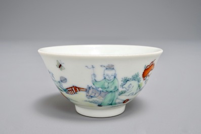 A Chinese doucai tea bowl with playing boys, Yongzheng mark, 19/20th C.