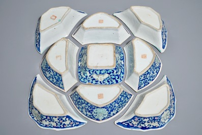 Un service &agrave; mendiants en porcelaine de Chine polychrome &agrave; fond turquoise, marque de Tongzhi, 19&egrave;me
