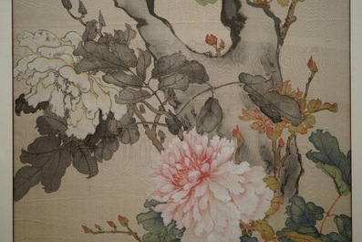 Ju Lian (1828-1904), Deux oiseaux sur un rocher entour&eacute; de pivoines, encre et aquarelle sur soie