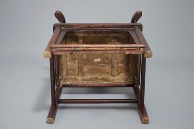 A Chinese wooden yoke-back chair, 19/20th C.