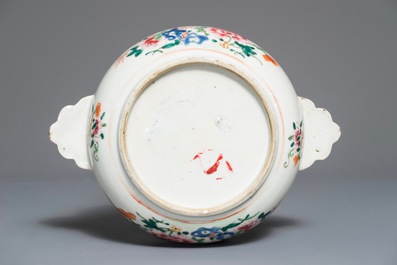 A round Chinese famille rose covered tureen with floral design, Qianlong