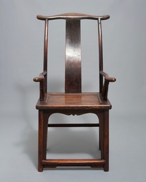 A Chinese wooden yoke-back chair, 19/20th C.