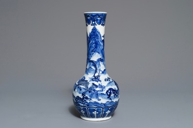 Un vase de forme bouteille en porcelaine de Chine bleu et blanc, marque de Xuande, 19&egrave;me