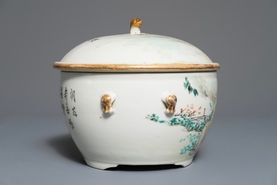 Un bol couvert en porcelaine de Chine qianjiang cai, 19/20&egrave;me