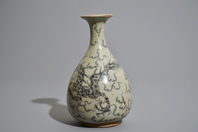 十七世纪  龙瓷瓶