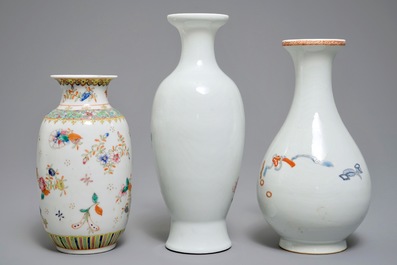 Three Chinese famille rose vases and a covered bowl on stand, various marks, 19/20th C.