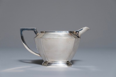 A Chinese silver art deco tea service on tray, Republic, 1st half 20th C.