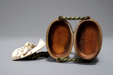 Three Japanese maki-e and red lacquer inro with ojime and netsuke, Meiji, 19/20th C.