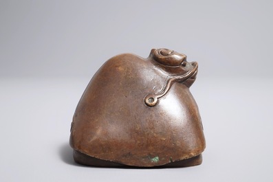 A Chinese bronze scroll or paper weight shaped as the dragon turtle Longui, 18/19th C.