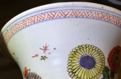 Un vase en porcelaine de Chine famille verte aux fleurs et oiseaux, Kangxi