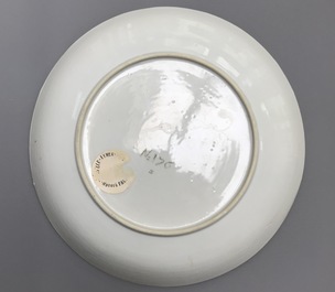 A fine Chinese famille rose plate with floral design, ex-coll. August the Strong, Yongzheng/Qianlong