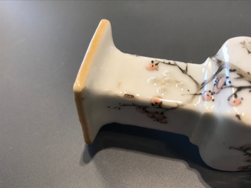 Huit objets de lettr&eacute;s en porcelaine de Chine qianjiang cai, marque de You Shi, 19/20&egrave;me