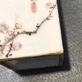 Huit objets de lettr&eacute;s en porcelaine de Chine qianjiang cai, marque de You Shi, 19/20&egrave;me