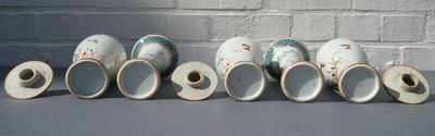 Une garniture de cinq vases en porcelaine de Chine famille rose &agrave; d&eacute;cor d'oiseaux, Yongzheng/Qianlong