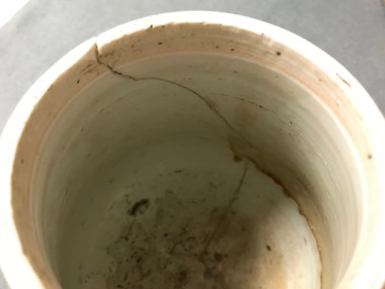 A Chinese wucai brush pot of tapering form with figural design, Transitional period