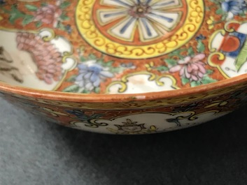 十九世纪  粉彩瓷碗