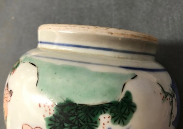 A Chinese wucai brush pot of tapering form with figural design, Transitional period