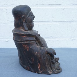 Een Chinese gelakte en vergulde bronzen Boeddha, Ming