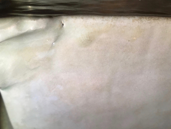 Une jardini&egrave;re en porcelaine de Chine c&eacute;ladon et une tasse au dragon, Cor&eacute;e, 19&egrave;me