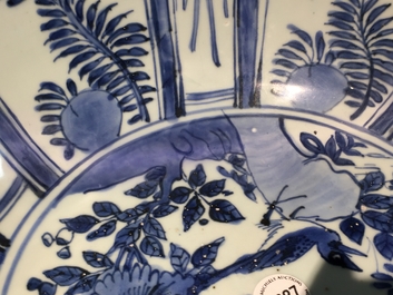 A large Chinese blue and white kraak porcelain bowl with a tiger, Wanli