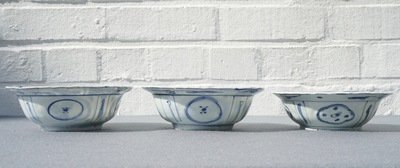 Three Chinese blue and white kraak porcelain klapmuts bowls, Wanli