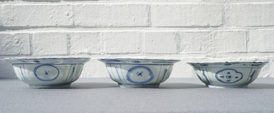Three Chinese blue and white kraak porcelain klapmuts bowls, Wanli