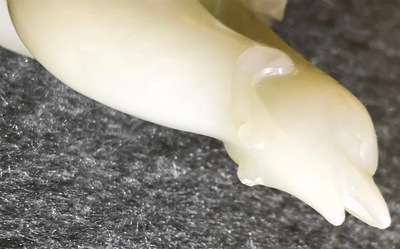 Une th&eacute;i&egrave;re 'dragon et ph&eacute;nix' en jade mont&eacute; d'argent, Chine, 19&egrave;me