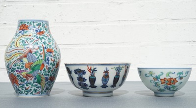 Two Chinese doucai bowls and a vase, Yongzheng and Guangxu marks, 19/20th C.
