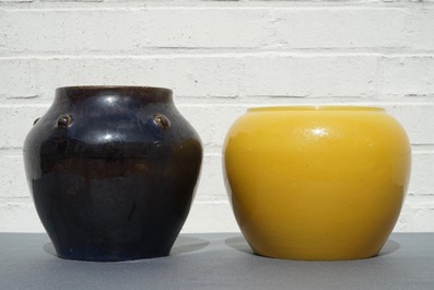 Two Chinese monochrome eggplant- and yellow-glazed jars, 19/20th C