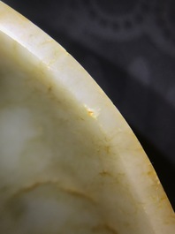 A Chinese russet jade bowl with triangular handle, 19/20th C.