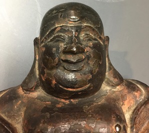 Un Bouddha en bronze laqu&eacute; et dor&eacute;, Chine, Ming