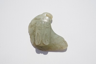 Neuf pi&egrave;ces en jade sculpt&eacute;, Chine, 20&egrave;me